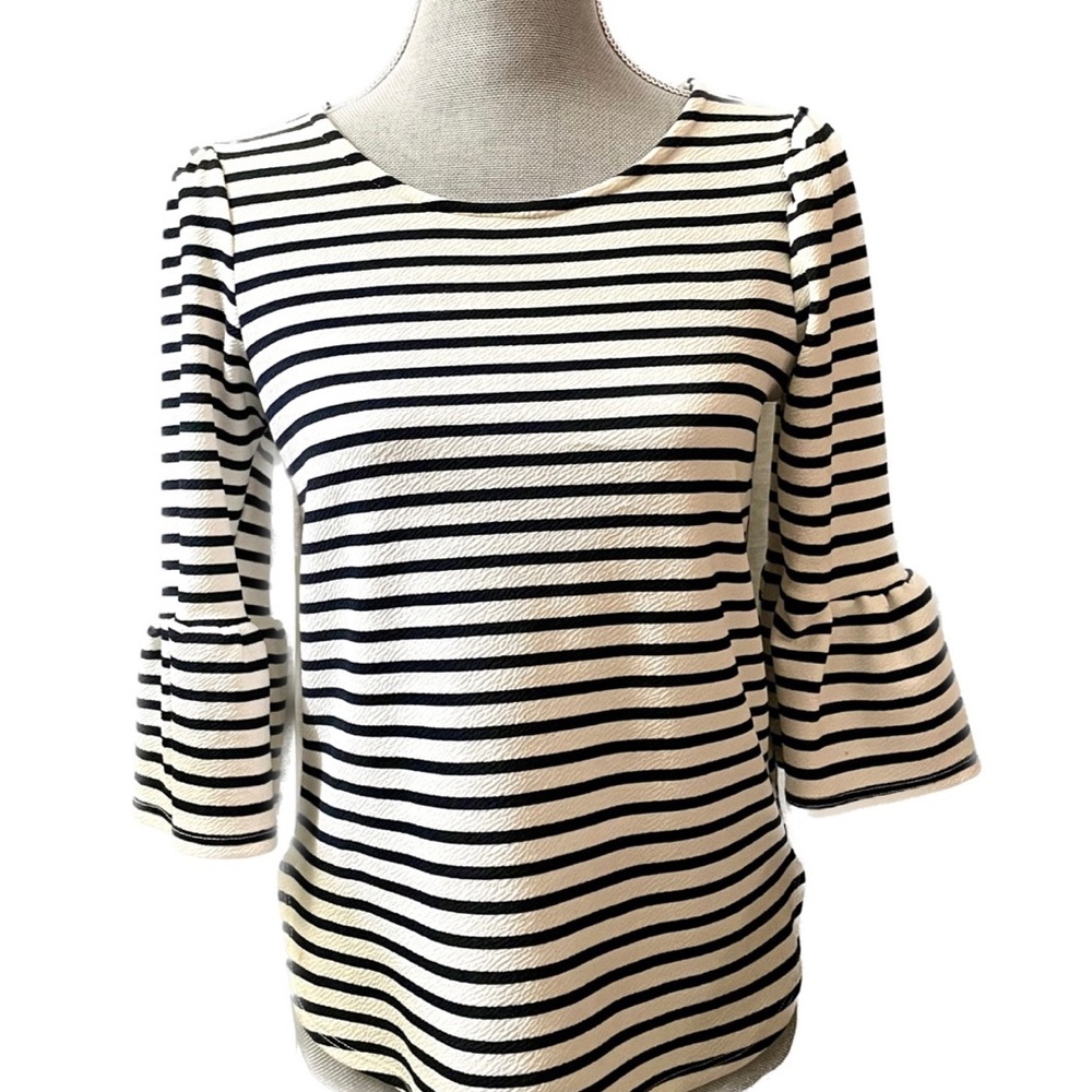 Striped top. Bell sleeve. Green Envelope, Los Angeles.